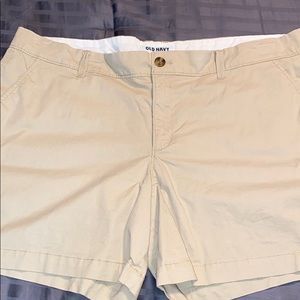 Old Navy size 16 twill shorts